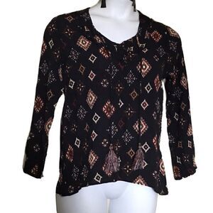 Large tassel long sleeve top 📏measurements in pics